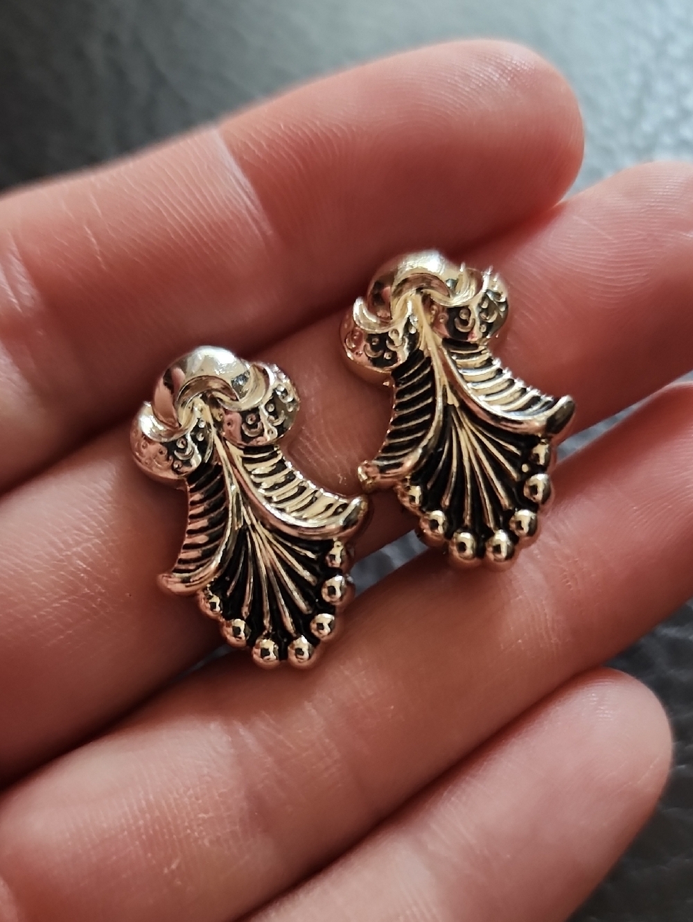 VTG Gold-Tone Ornate Fan Clip Earrings